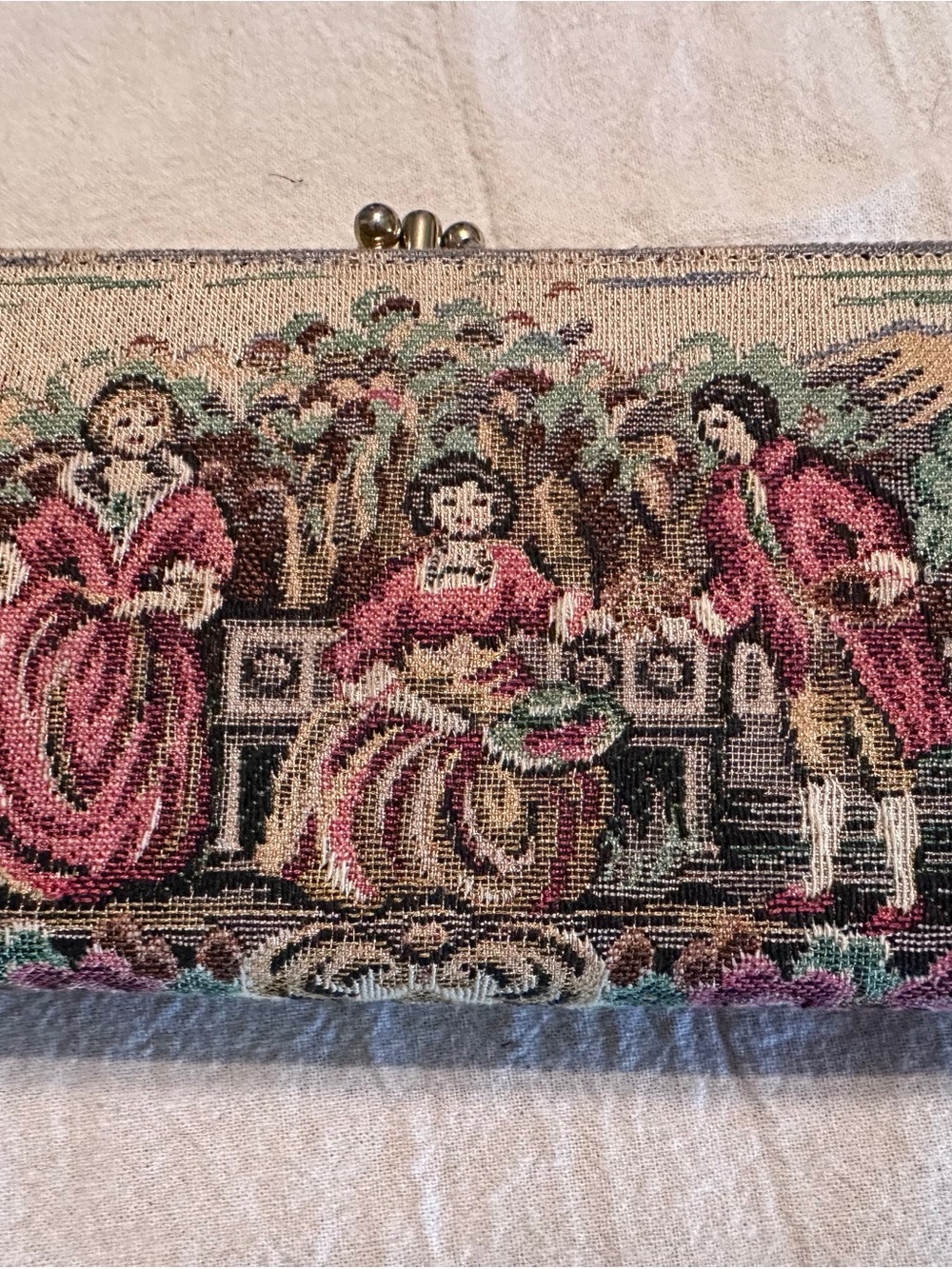 Baronet Fifth Avenue Vintage Tapestry Evening Clutch in Rose and Cream